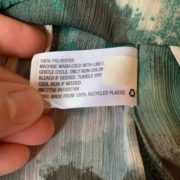 Merona long sleeve blouse. Sheer. Size L. - Picture 7 of 7